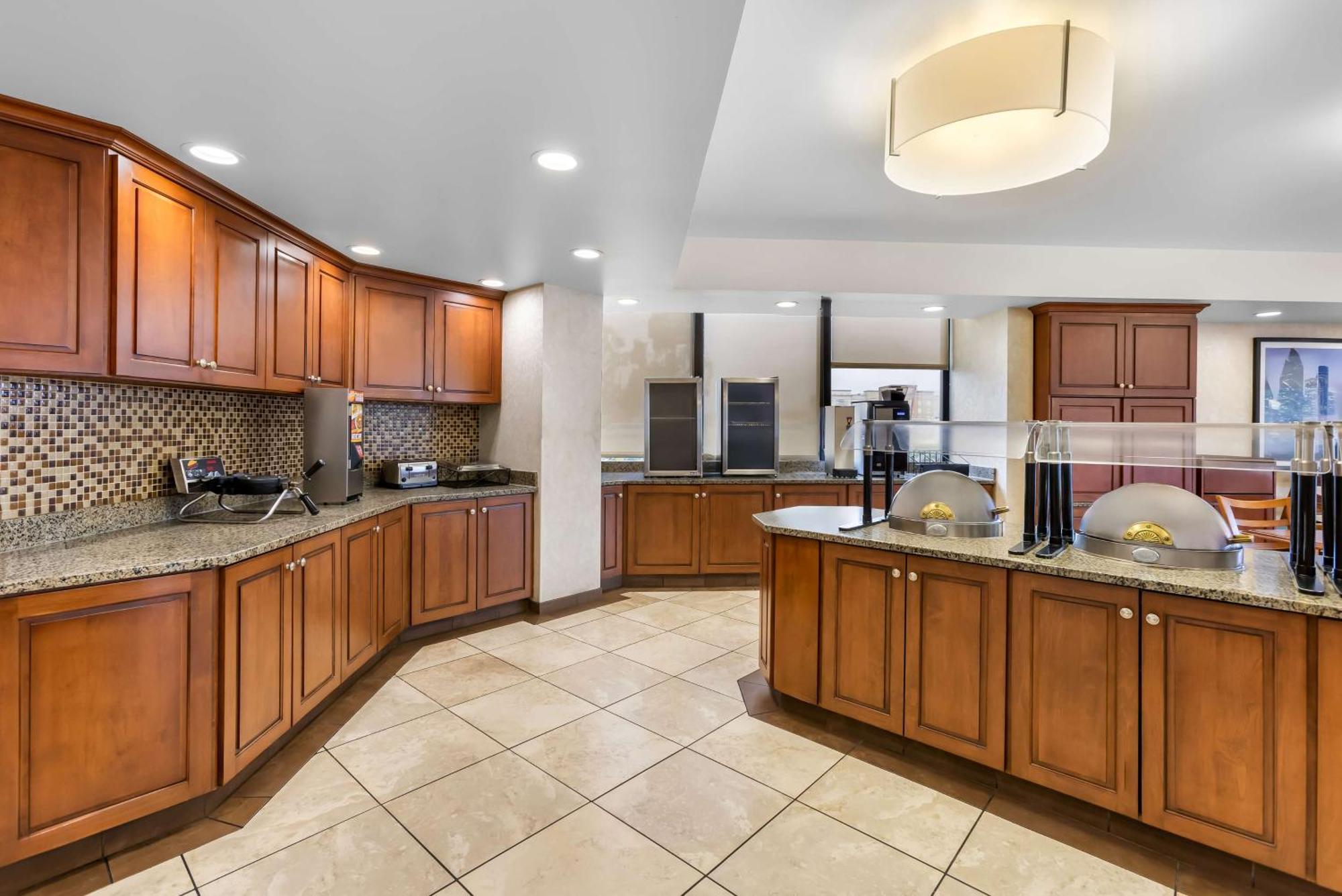 Hotel Sonesta Essential Houston Hobby Airport Exterior foto